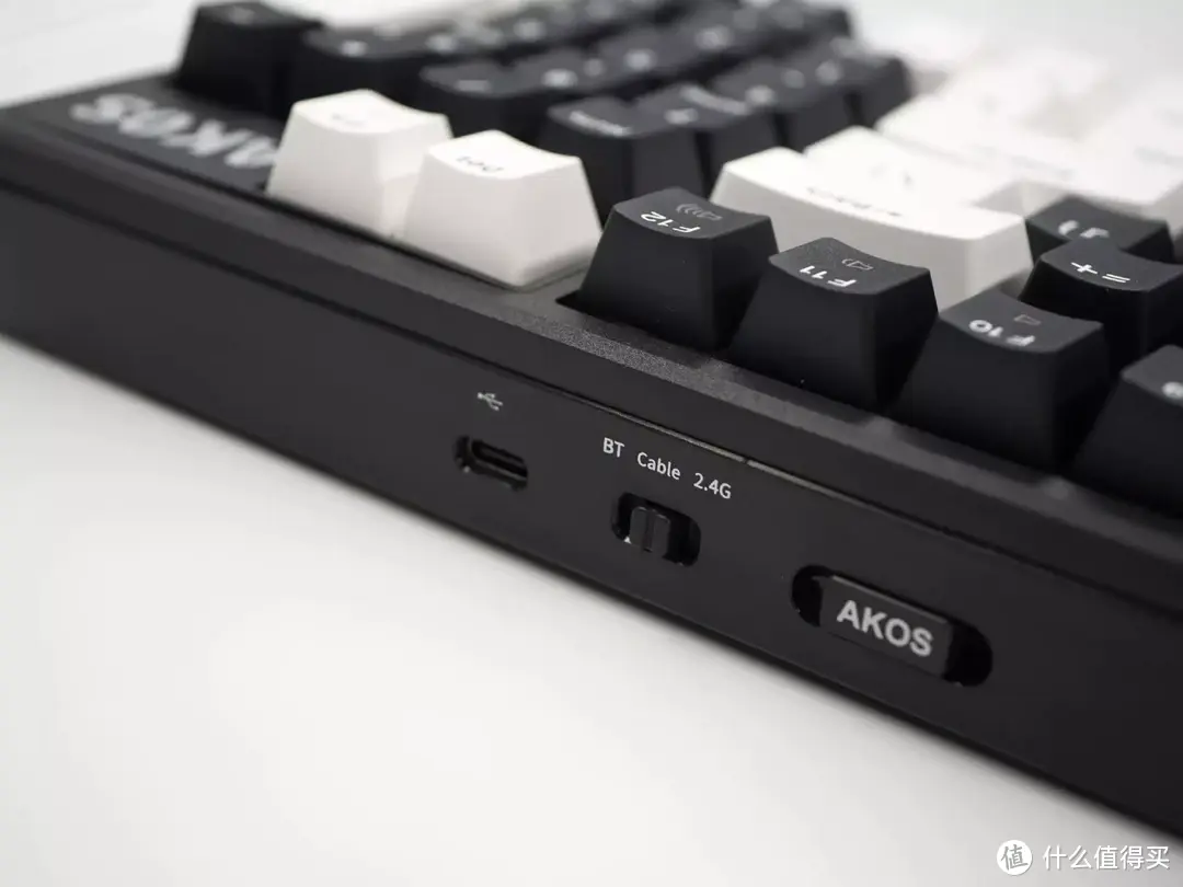 199元就能拥有的Gasket结构无线三模RGB背光98键热插拔机械键盘！