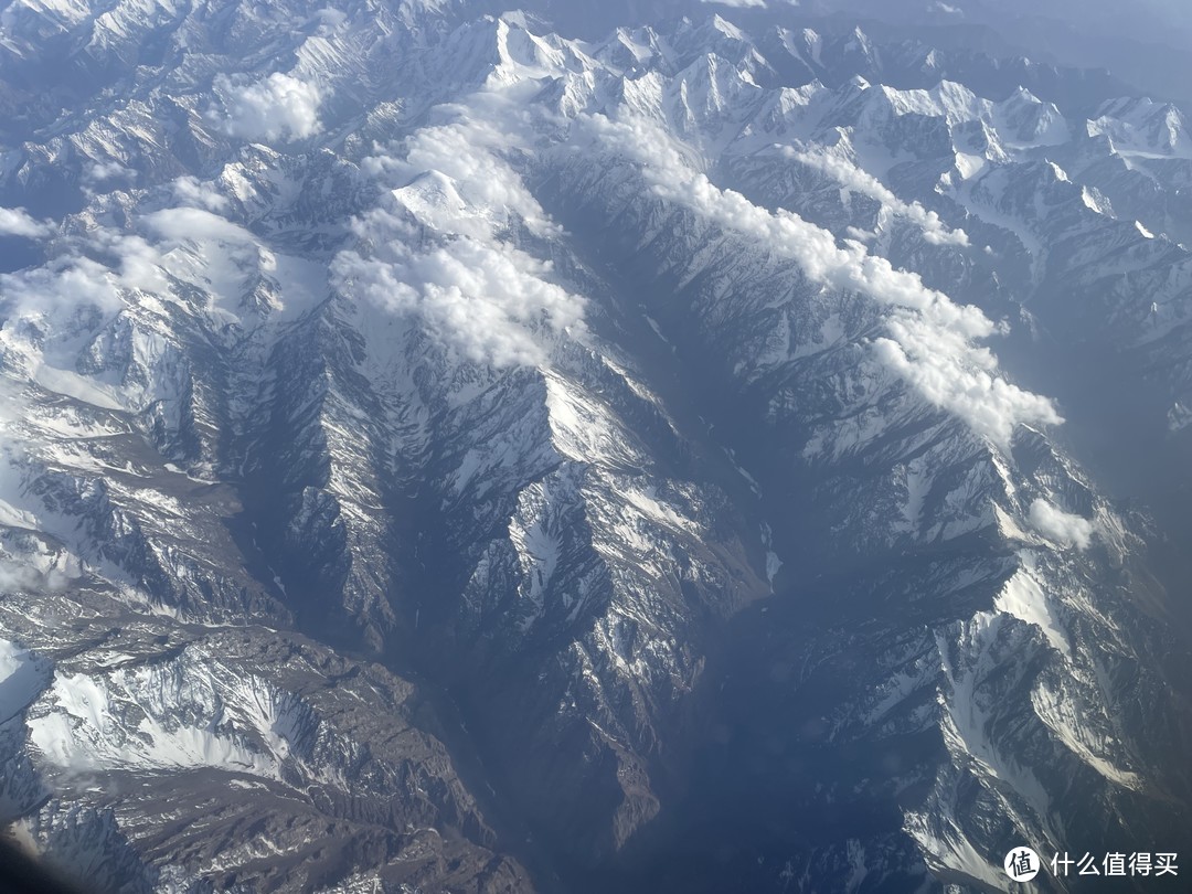 飞机上看到的雪山