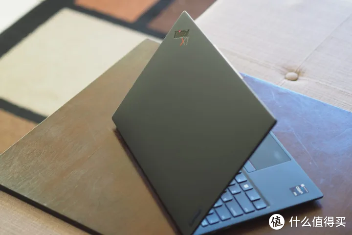 thinkpad x1 nano 2023轻上手,续航总算有提升