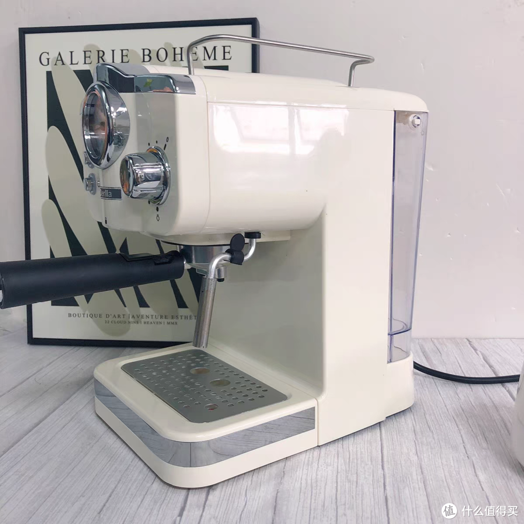 618种草德国品牌Derlla的KW-110全半自动意式咖啡机