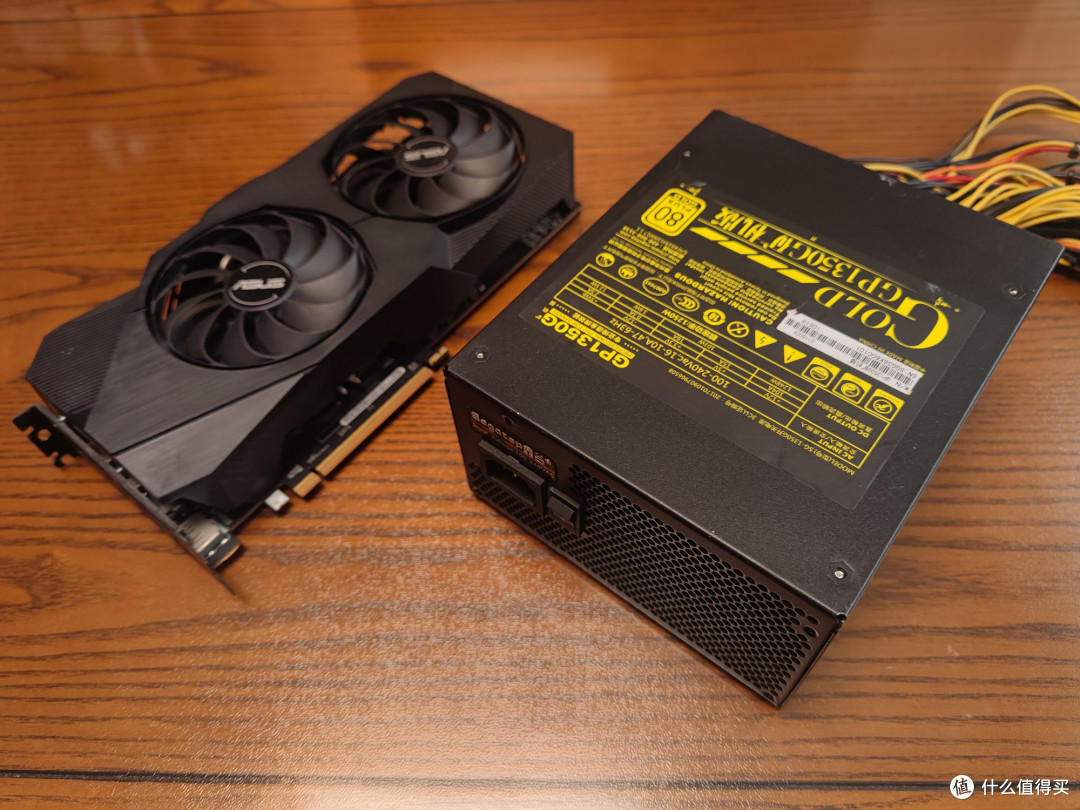 头铁矿卡配矿电:￥666块华硕rx5700 ￥109块鑫谷金牌1250w电源拆解大