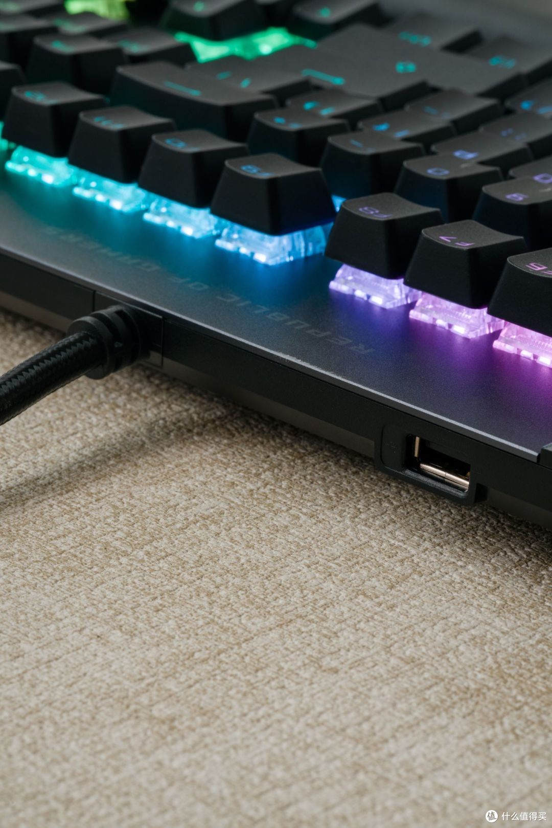 不负旗舰之名!rog耀光2幻机械键盘上手体验