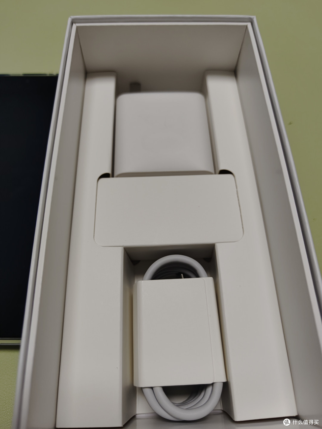 华为p60可惜没有5g但是这包装盒也太敷衍了吧