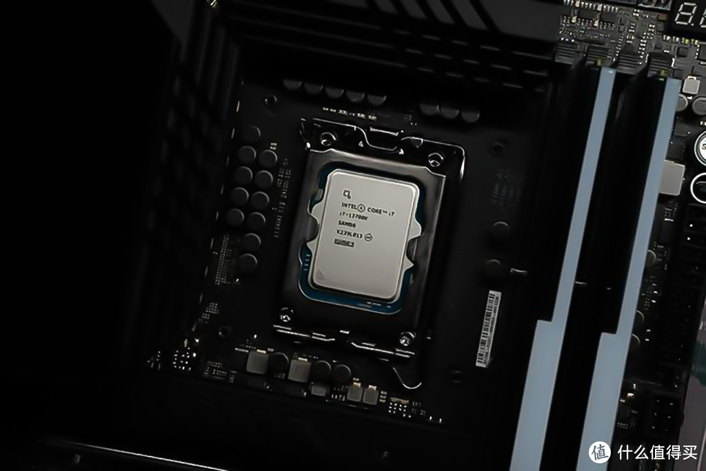 阿斯加特DDR5 7200内存，高速渲染，工作效率高