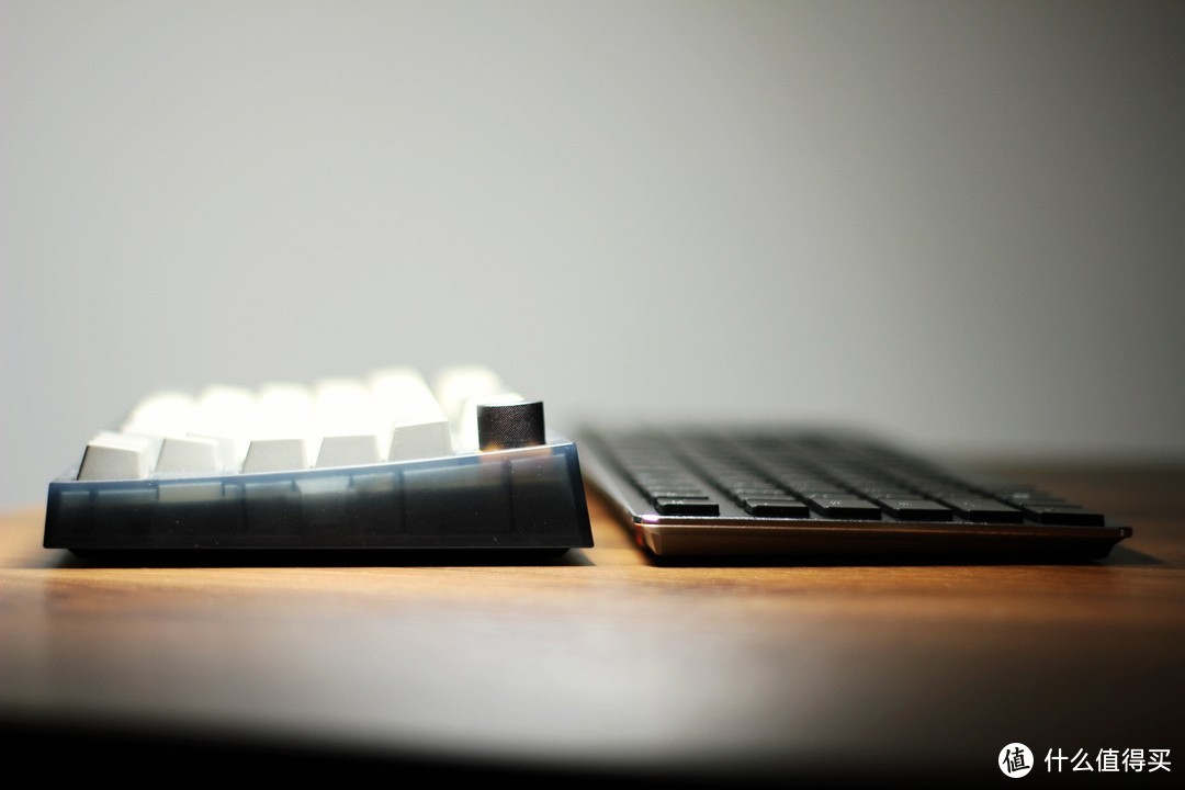 【首发】泰薄辣！轴体厚度仅为3.5mm的CHERRY KW X ULP超矮轴机械键盘上手实测