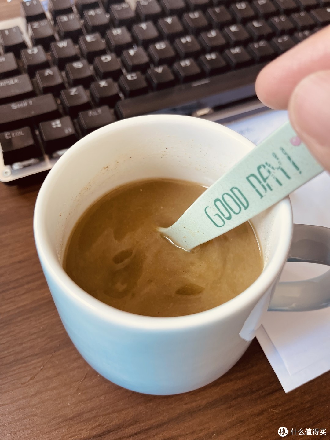 比起喝茶，办公室更适合喝咖啡