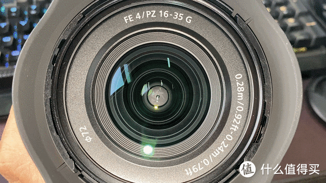 超轻巧的超广角电动变焦镜头，索尼1635PZ体验分享