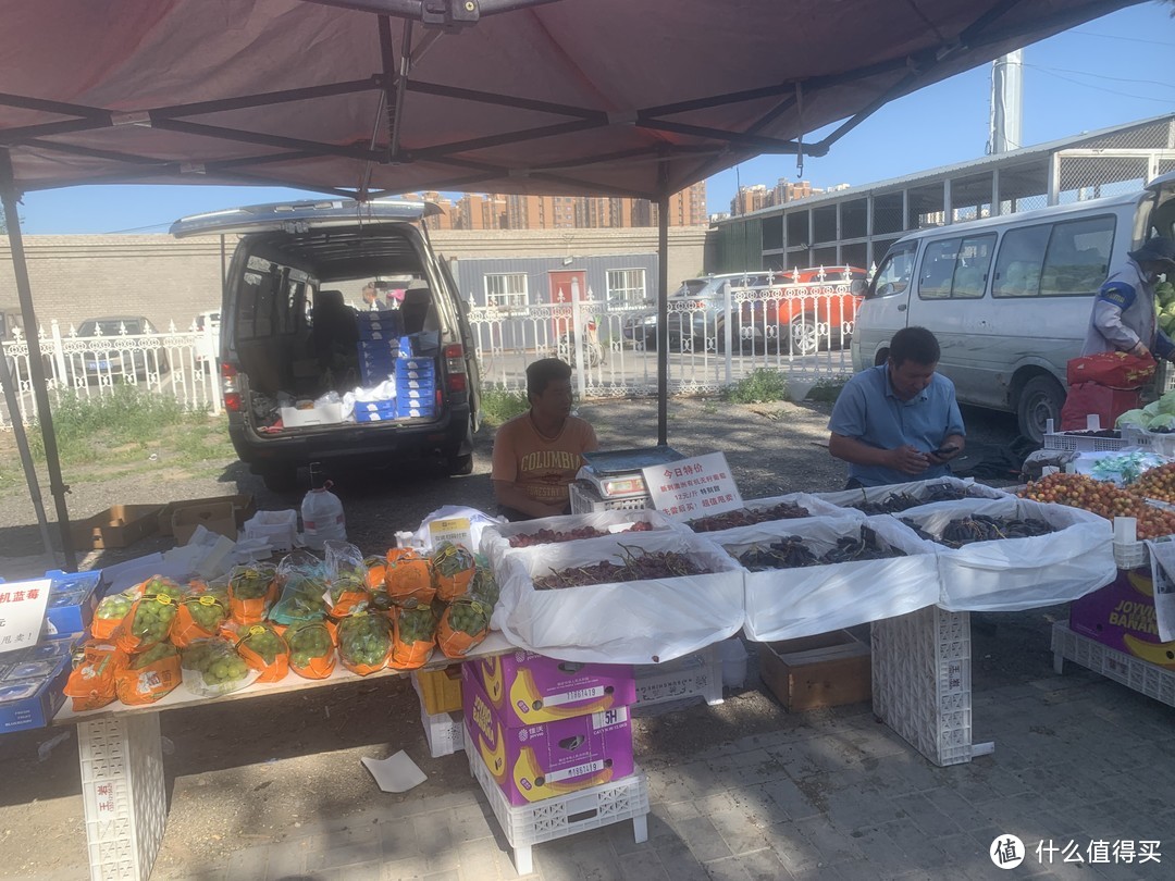618种草！北京昌平沙河大集，论盆卖的熟食、瓜果和桃子
