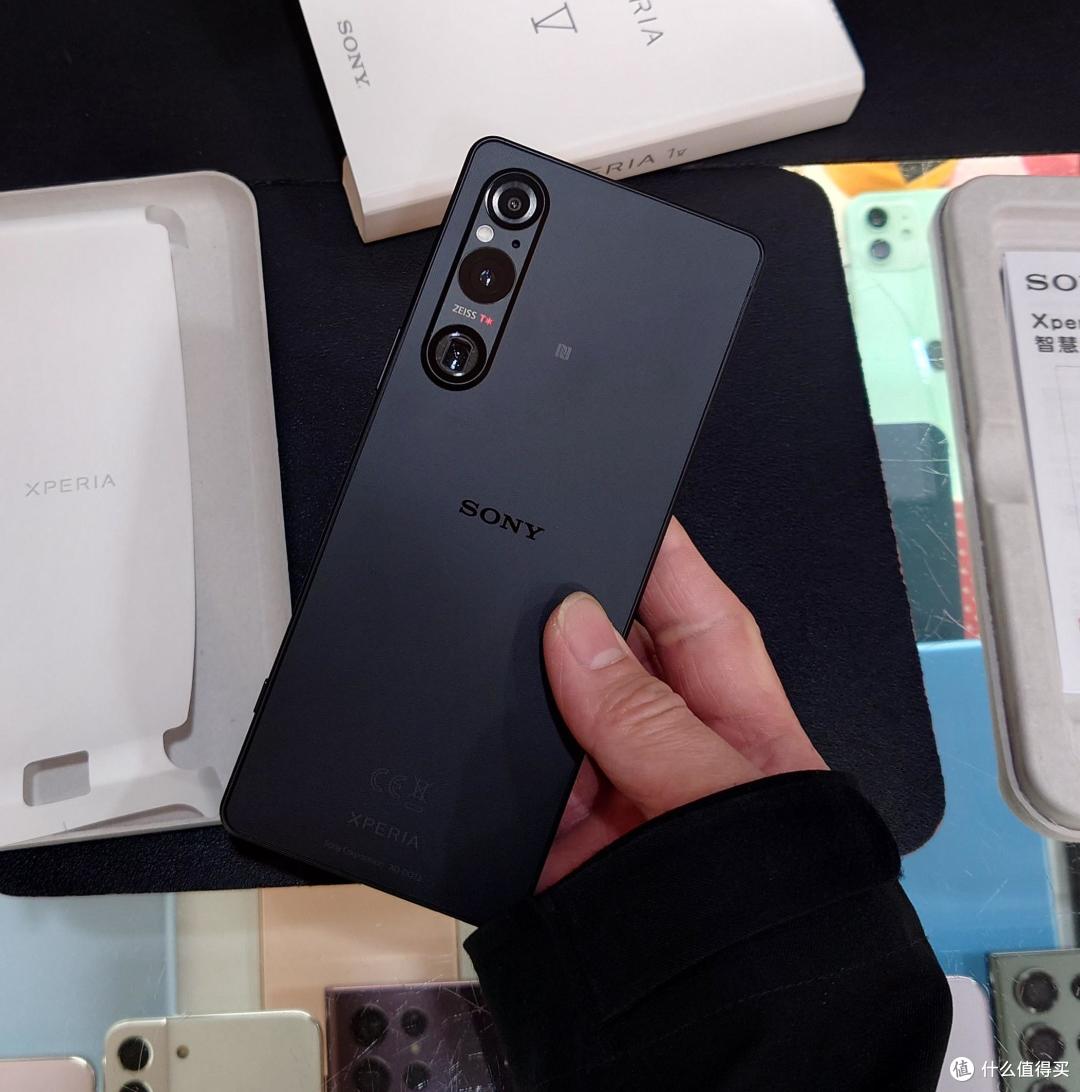 全面屏时代的锐利异类——索尼xperia 1 v