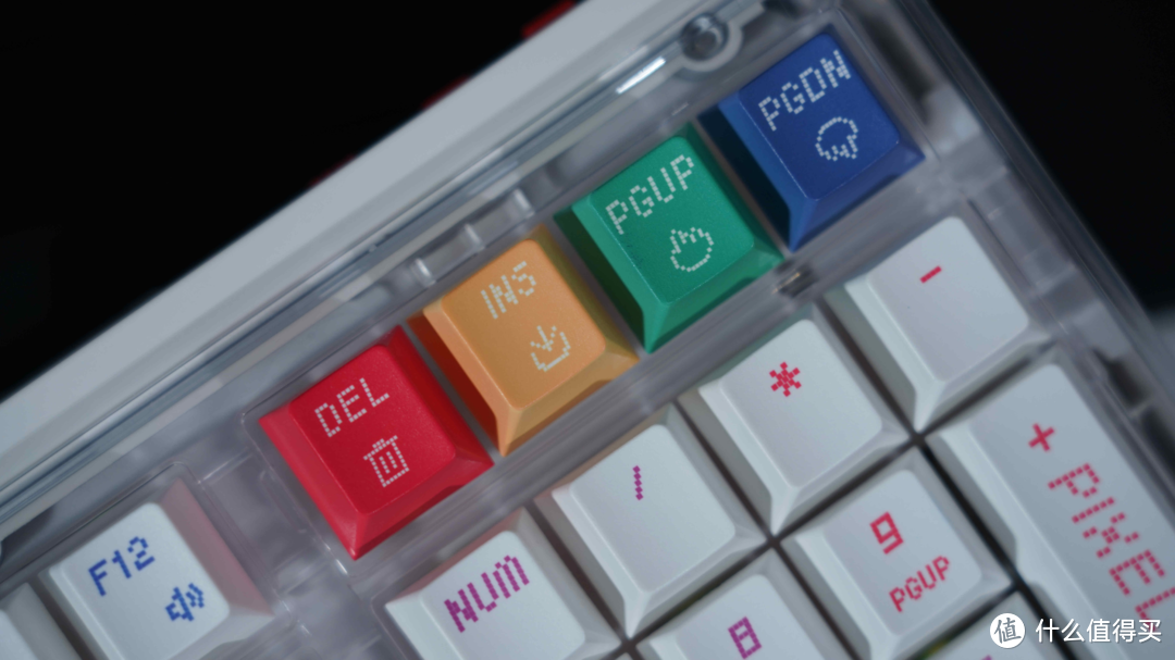 当彩虹碰见键盘会迸发出什么样的色彩？彩虹像素 · PIXEL RAINBOW键盘