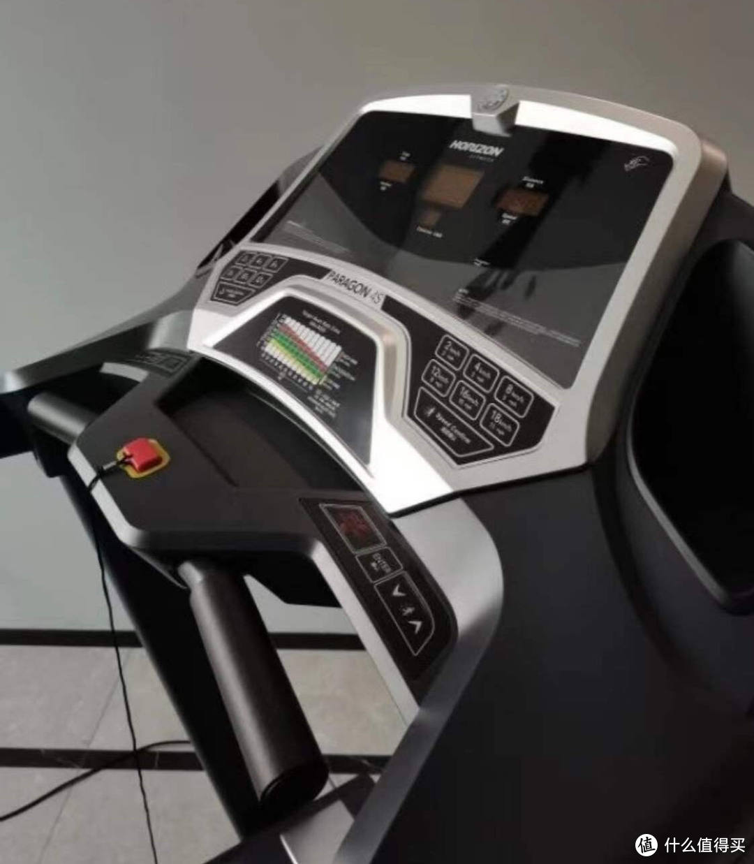 家庭健身新选择：乔山家用电动高端智能跑步机