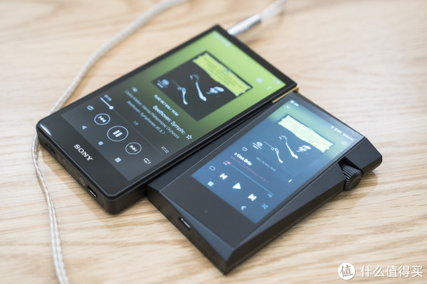 SONY ZX707 vs AK SR35：两台中端随身音乐播放器怎么选？_随身播放器_