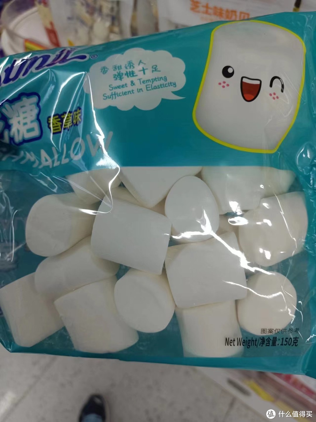    儿童零食棉花糖：甜蜜的回忆与健康的争议