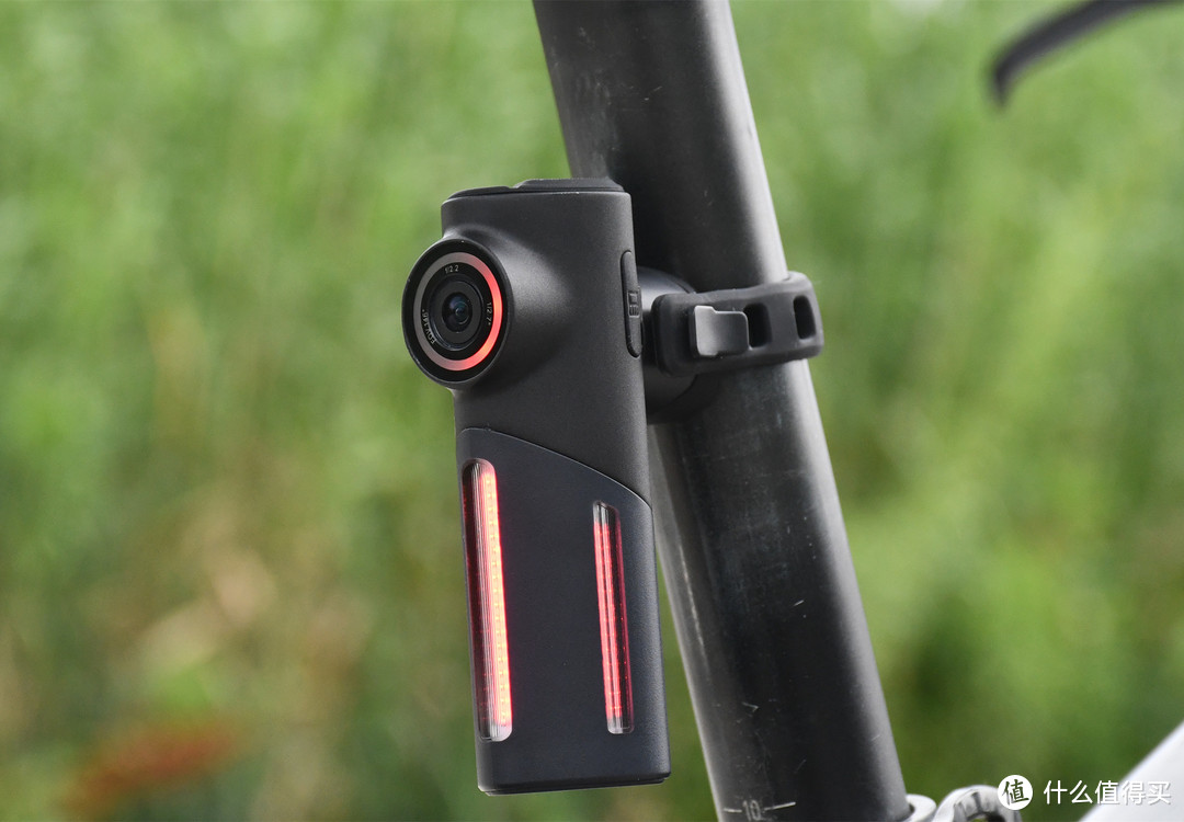 骑行新装备，具备“行车记录仪”功能的尾灯：迈极炫SEEMEE DV上手体验