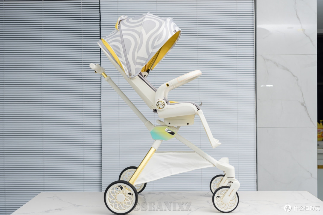 0-6岁宝宝出门旅行神器:帛琦(pouch)s6 轻便折叠双向高景观婴儿推车