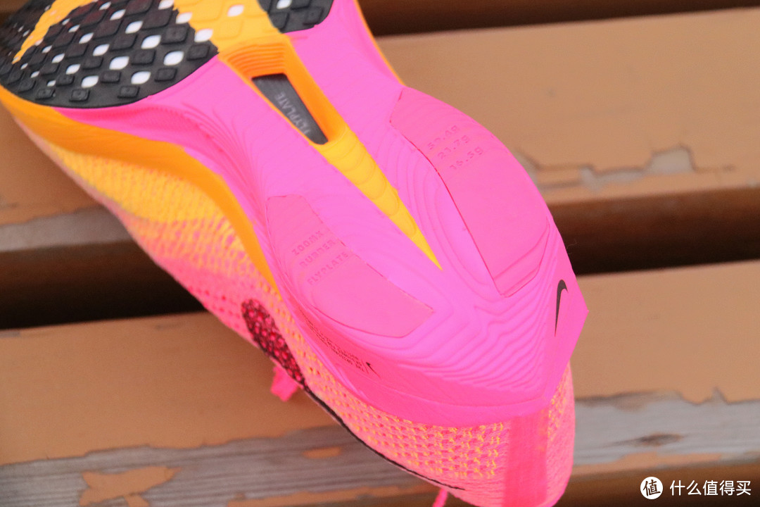 耐克VAPORFLY NEXT%3竞速跑鞋评测：超轻又缓震，舒适又透气