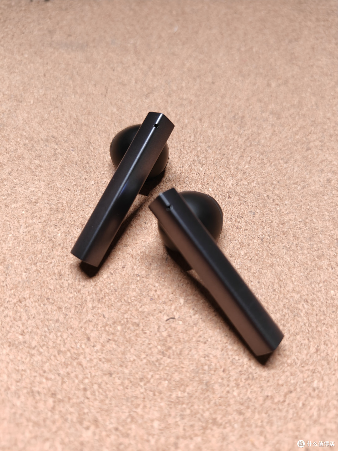 价格到位,帅气十足,fiil cc2真无线"个性"耳机