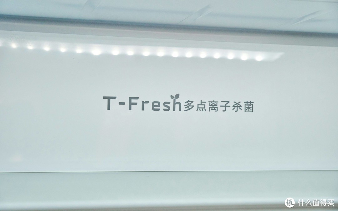 冰凉时尚，家中隐秘的明星 ——TCL超薄零嵌冰箱T9，小身材大实力，值得拥有！