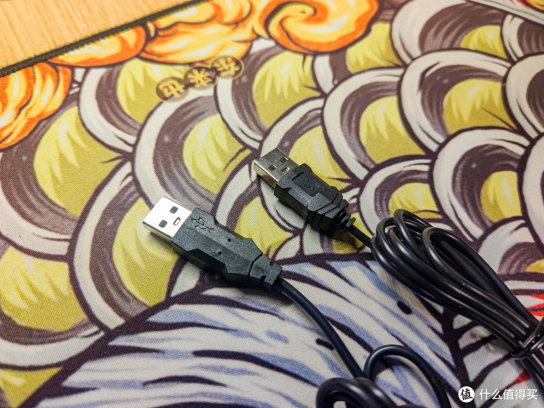 USB接口做了镀镍防锈处理，考虑到价位因素，不做镀金也可以理解