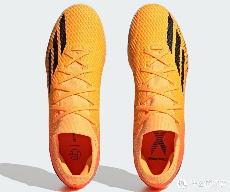 adidas足球鞋：夏日户外球场上的神兵利器!