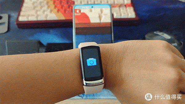 黑科技，不扎针就能测血糖血压的智能手环来了