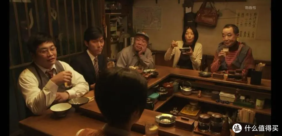 "深夜食堂"：一部以美食和人情为主题的日本电视连续剧