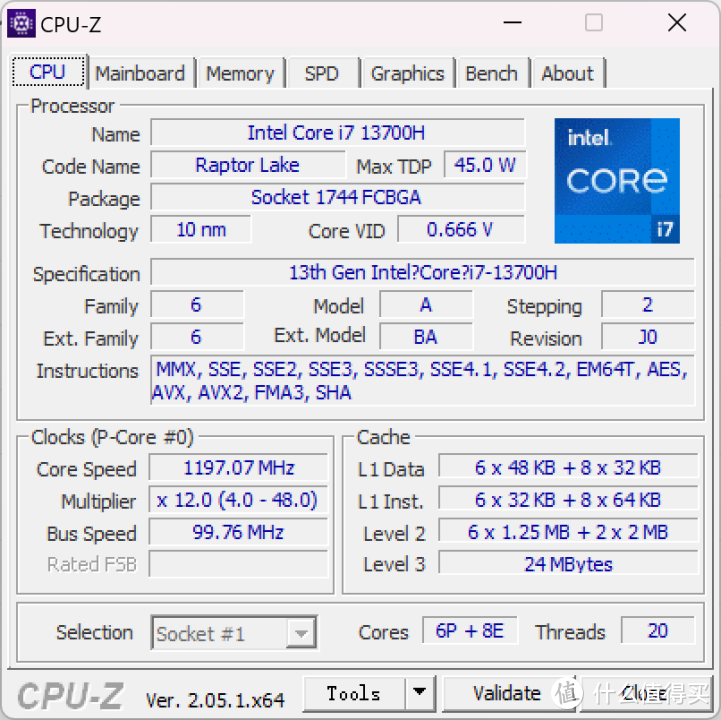 采用Intel Core i7 13700H处理器
