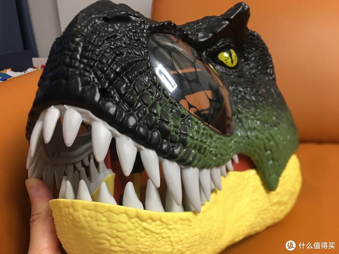 儿童侏罗纪恐龙电动面具头套，让孩子沉浸在恐龙世界