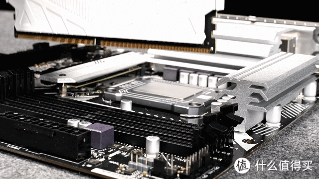 便宜又稳定 光威天策DDR4 4000内存简单测试