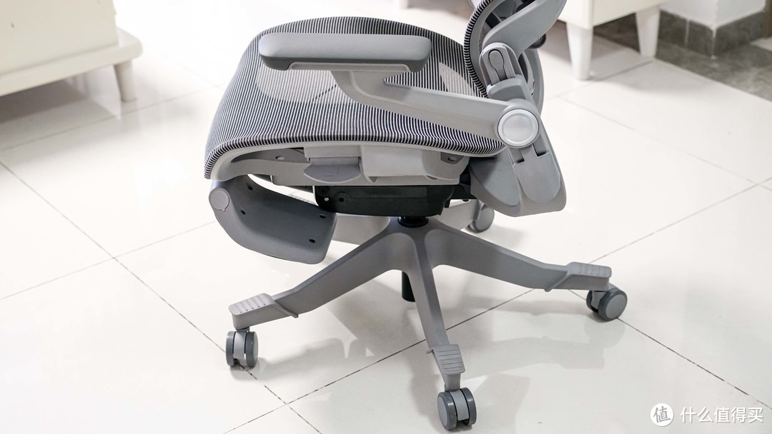 最佳躺工方式，腰椎问题男士必看丨人体工学椅摩伽S9P上手记录