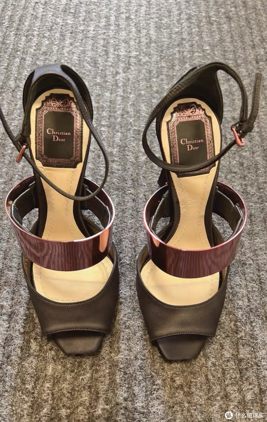 Dior玫瑰金高跟鞋，好高级！