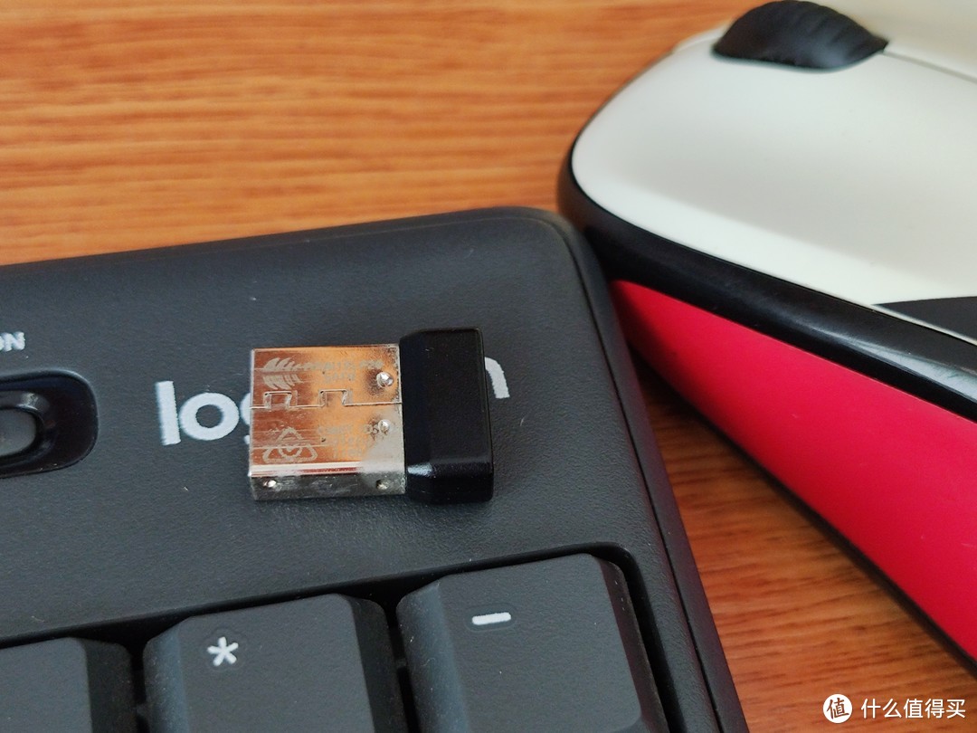 罗技键盘和鼠标不是一套的？两个接收器太鸡肋？教你只用一个接收器控制键盘和鼠标