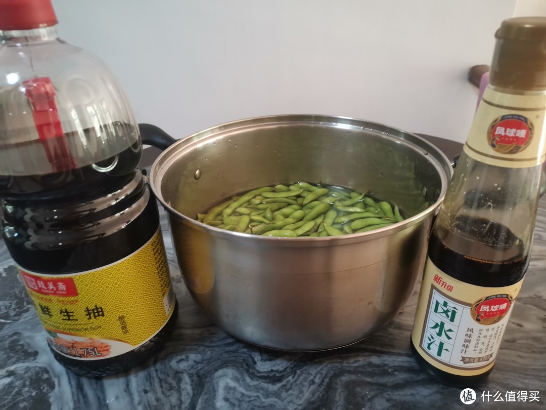 夏日家常凉菜-水煮毛豆+韩国泡菜