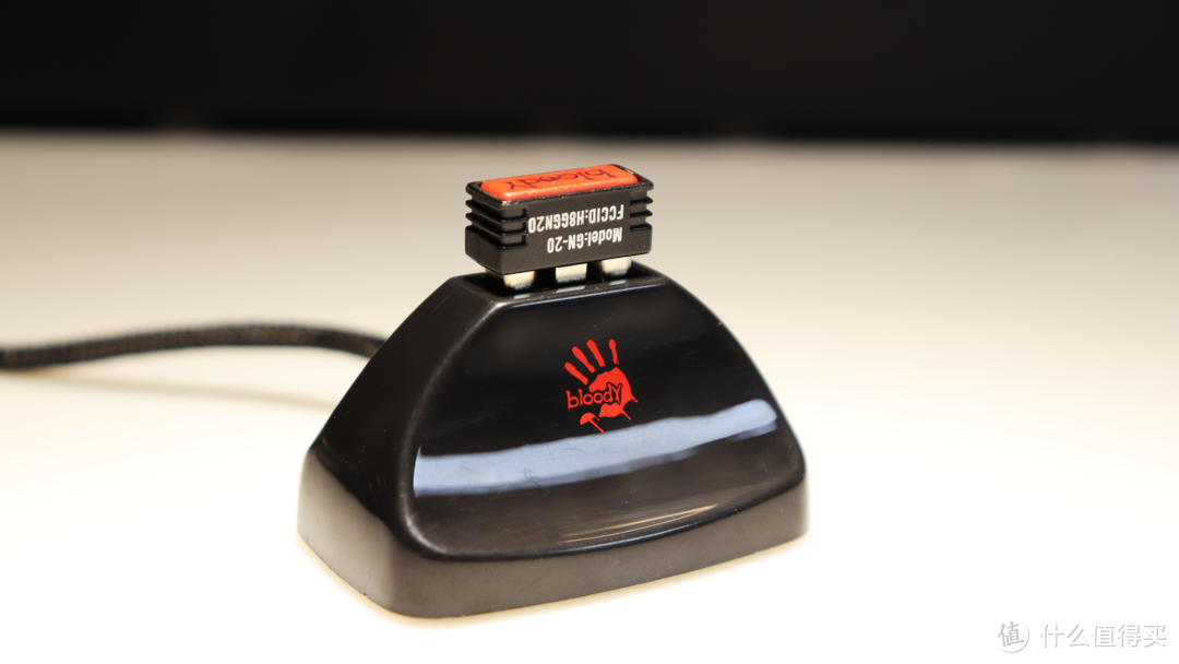 真正的玩家，就是这么朴实无华：双飞燕血手幽灵R90 PLUS游戏鼠标