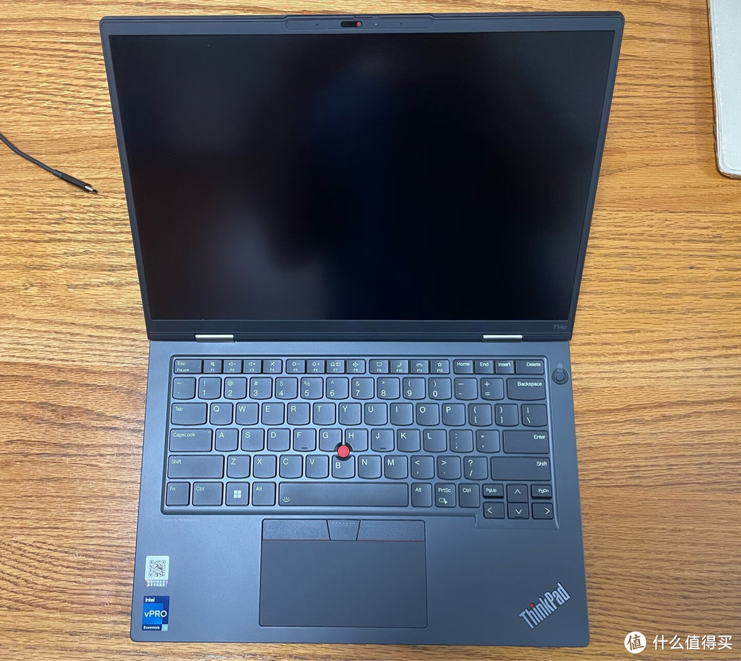 联想ThinkPad T14p商务本，14英寸主流配置，满足经典安全使用