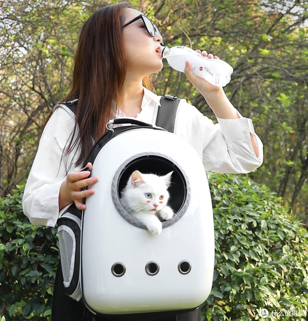 猫包外出便携包-猫咪的舒服窝，透气双肩宠物背包大容量。