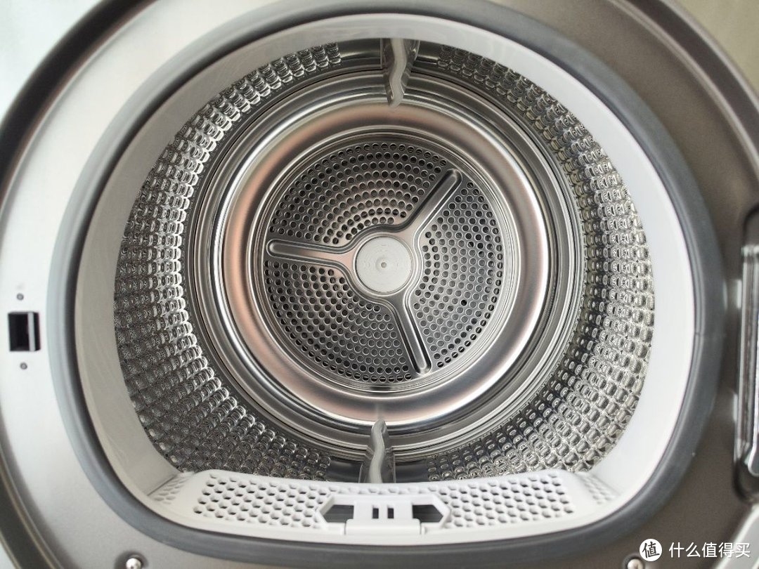 海尔晶彩热泵烘干机/干衣机上手体验及测评：拥有一台豪华烘干机/干衣机是一种什么体验?