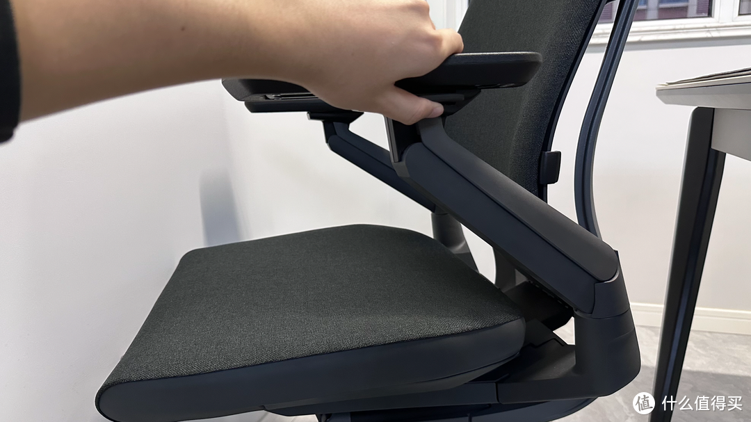 这才是一把好的人体工学椅该有的样子！Steelcase Gesture人体工学椅使用体验