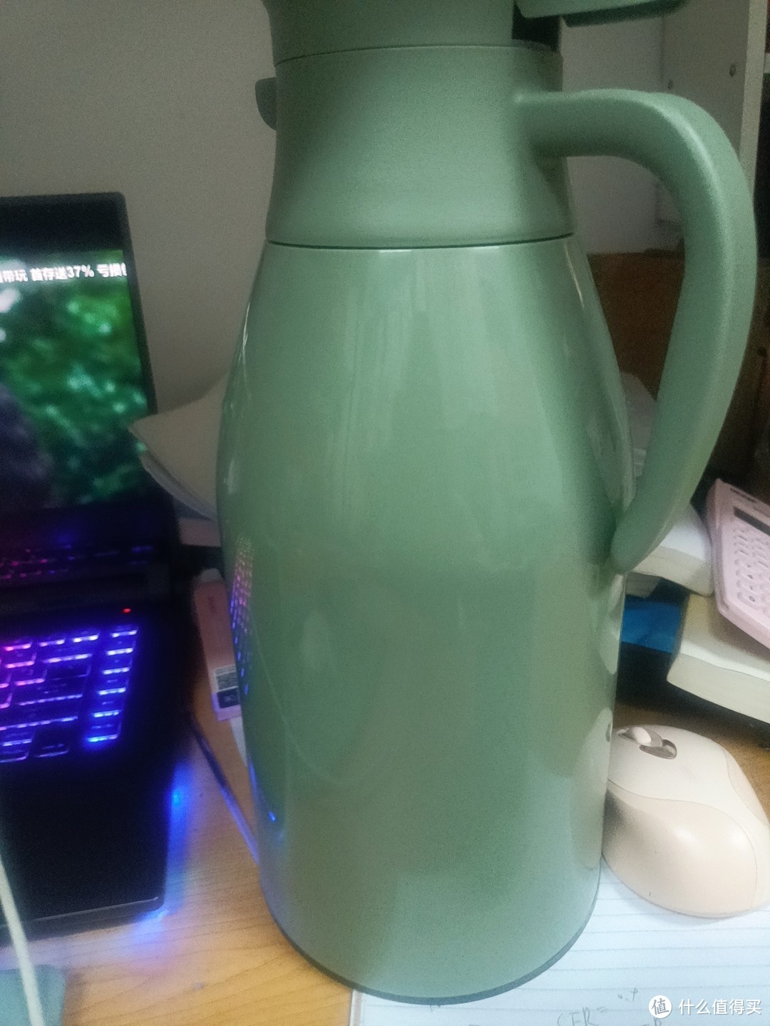 这个热水瓶颜色真的非常好看！