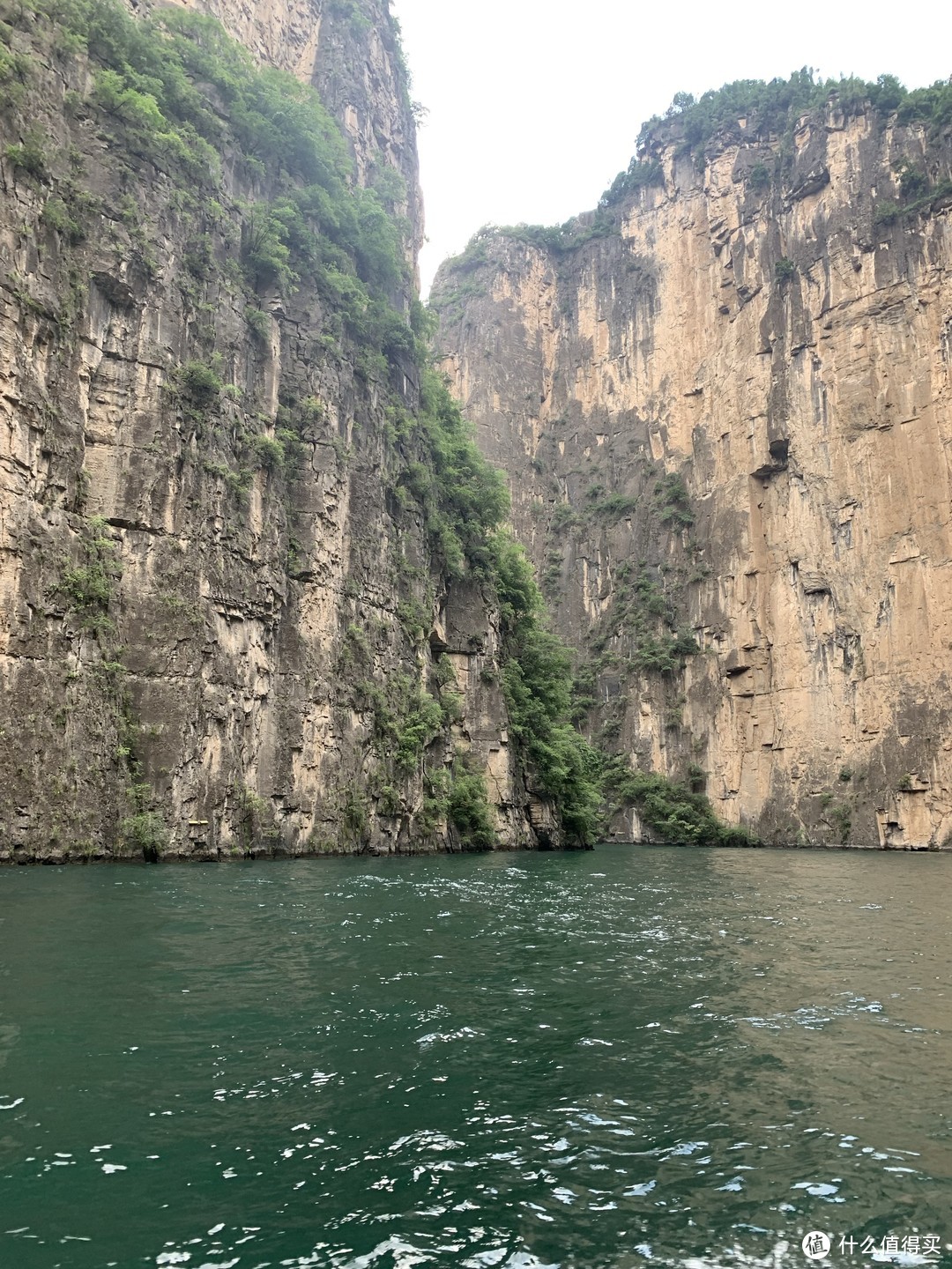 巍巍太行山，北国江南八泉峡