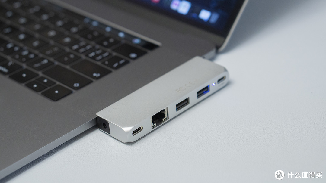 轻若无物却功能强悍，SATECHI铝合金MacBook拓展坞开箱及试用体验分享！