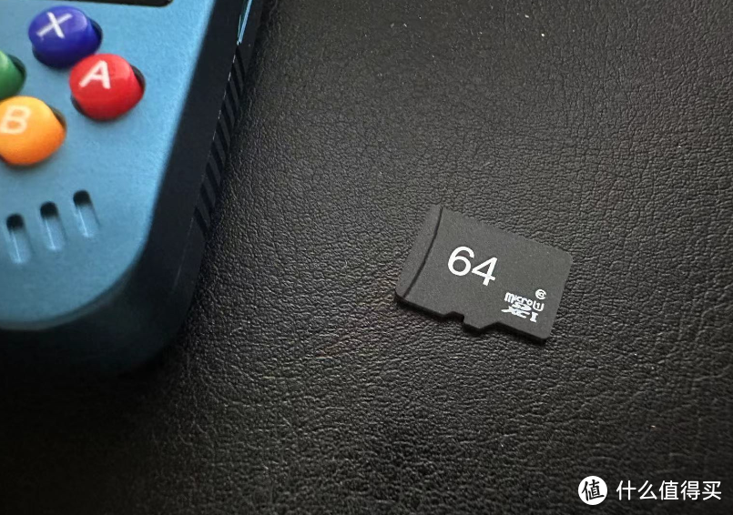 超便携的随身玩具！史上最Mini开源掌机：安伯尼克RG Nano开箱评测