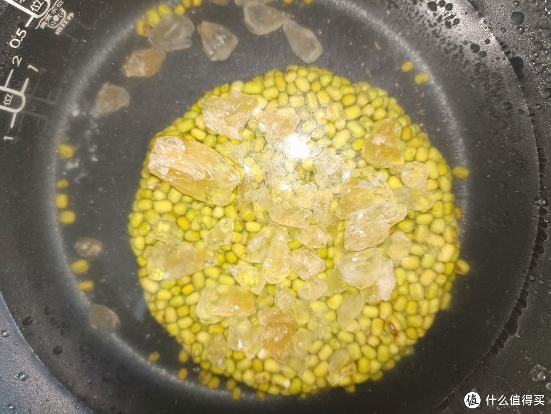 今天尝试了绿豆汤新做法，好像确实会更好吃一点