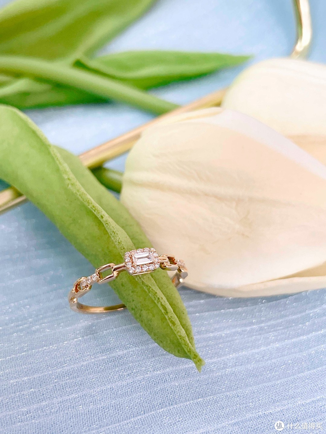 【求婚必备】六福珠宝彩金钻戒，质感满分、颜值爆表！