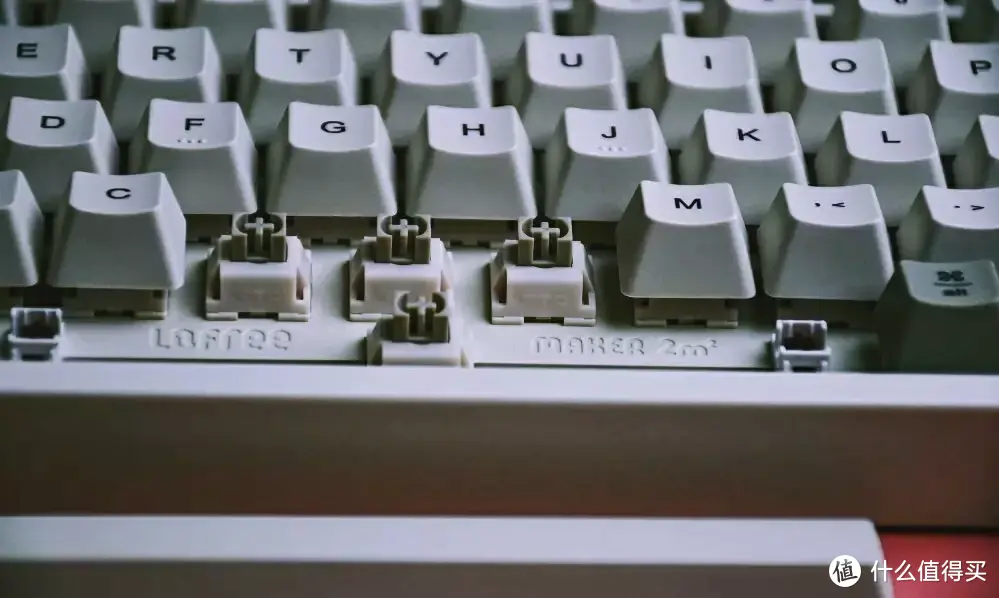 不张不扬，复古设计风格——洛斐小方三模热插拔客制化机械键盘