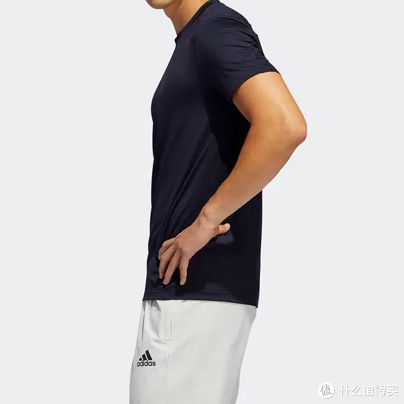 夏日特辑adidas阿迪达斯运动短袖男正品新款圆领速干透气短袖T恤好价格。