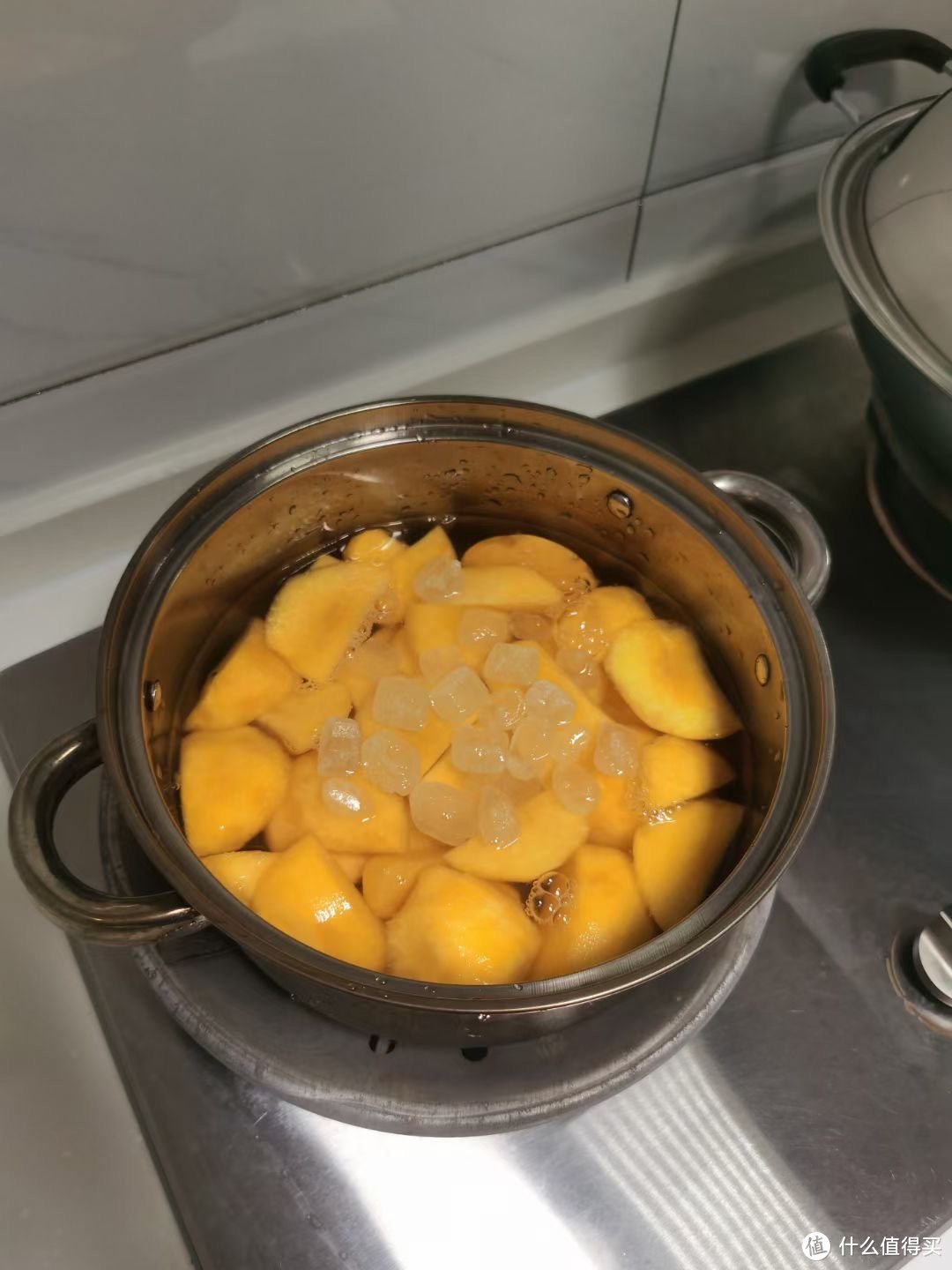 夏日炎炎，多吃桃养人，还可以自己做冷藏的黄桃罐头