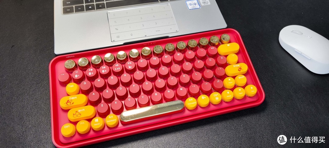 添金红装 中式典雅 专属于女生的雷柏 ralemo Pre 5 多模无线机械键盘