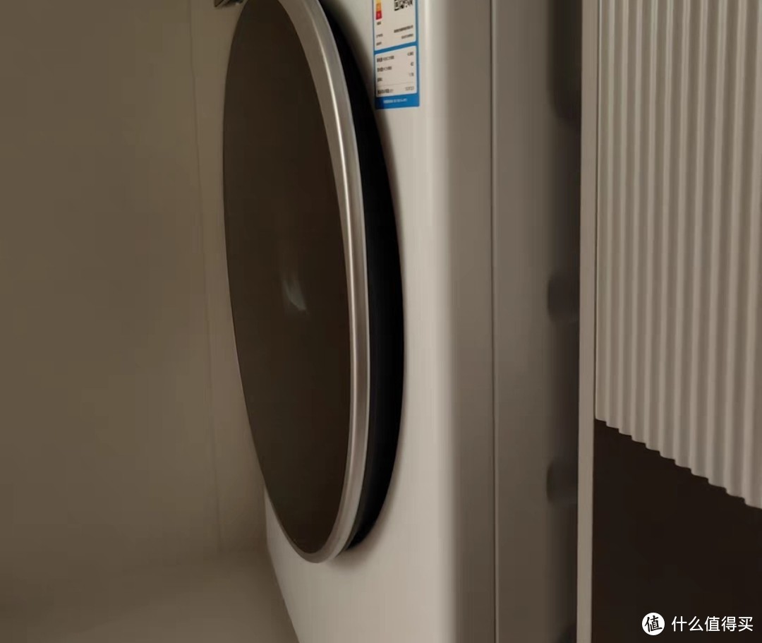 石头（roborock）分子筛洗烘一体机H1洗衣机，是一款功能强大的家用洗衣机。