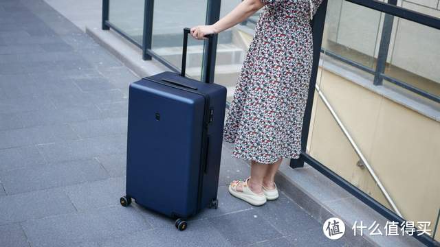 大学生入学必备超高性价比行李箱分享：地平线8号经典款行李箱